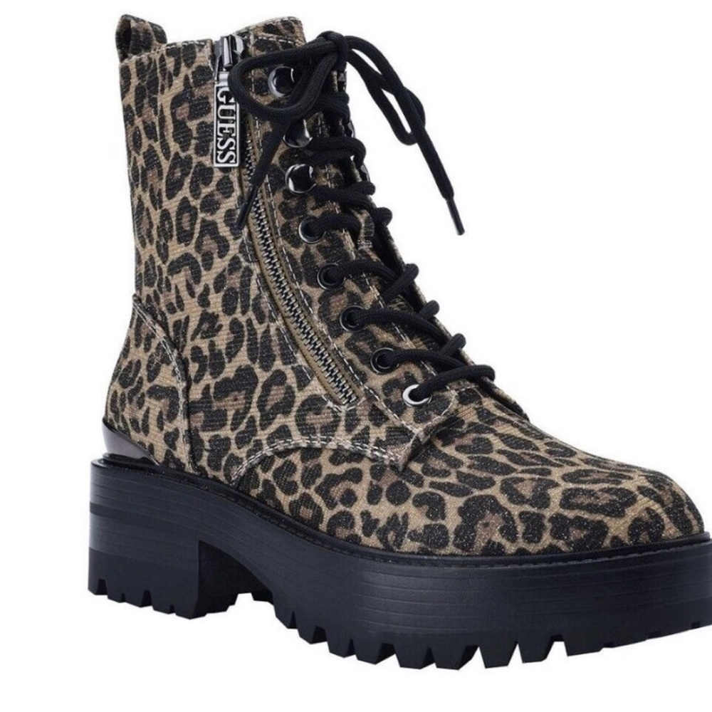 GUESS Women’s Fearne Lug Sole Lace Up Bootie Size 9M - Leopard- New